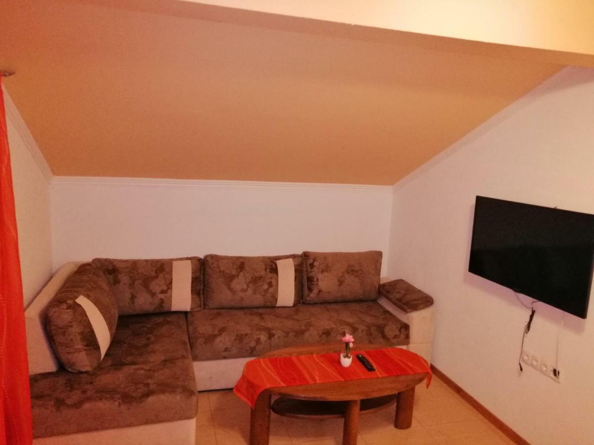 Apartments Ema Ivanica Ngoại thất bức ảnh